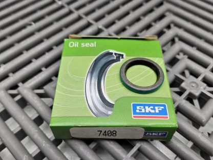 New CR (SKF) 7408 Joint Radial Oil Seal 3/4" ID, 1" OD, 1/8" Thick - New - Image 3