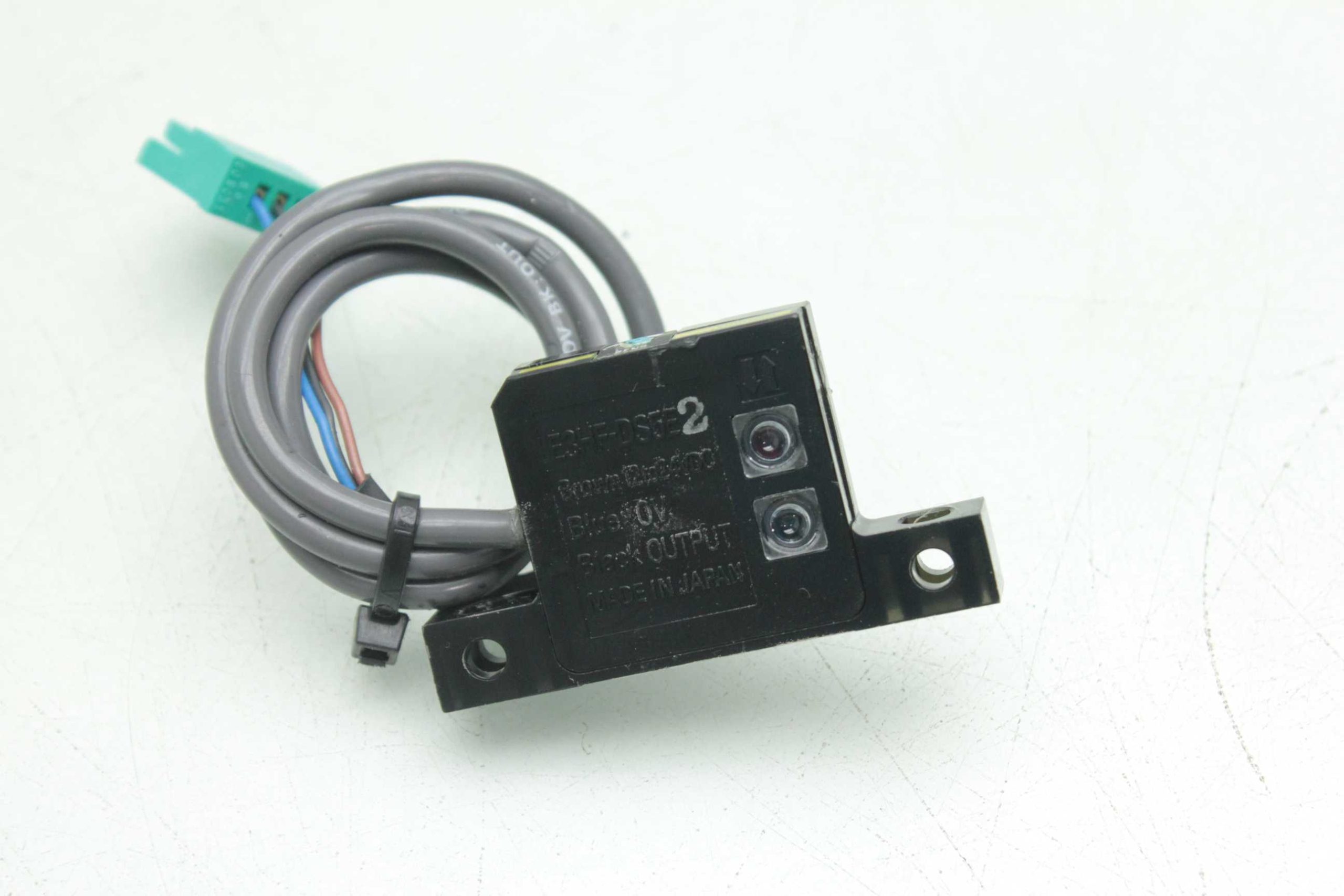 Omron E3HF-DS5E Diffuse-Reflective Photoelectric Sensor / 50mm Sensing Distance - Used - Image 8