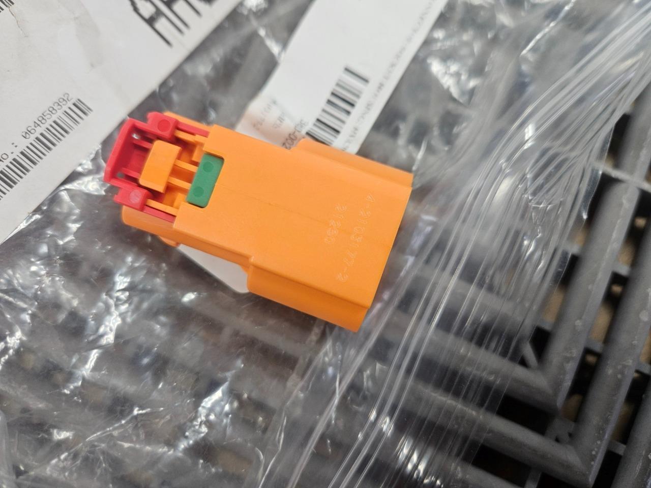 (Qty 10) New TE Connectivity 4-2103177-2 Connector HVA280 Plug - New - Image 13