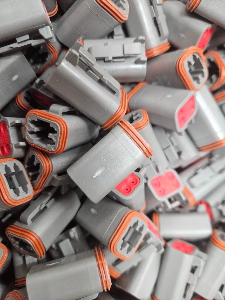 (Qty 1200) New Deutsch DT06-4S-C015 Housing for Female Terminals 4 Position - New - Image 5