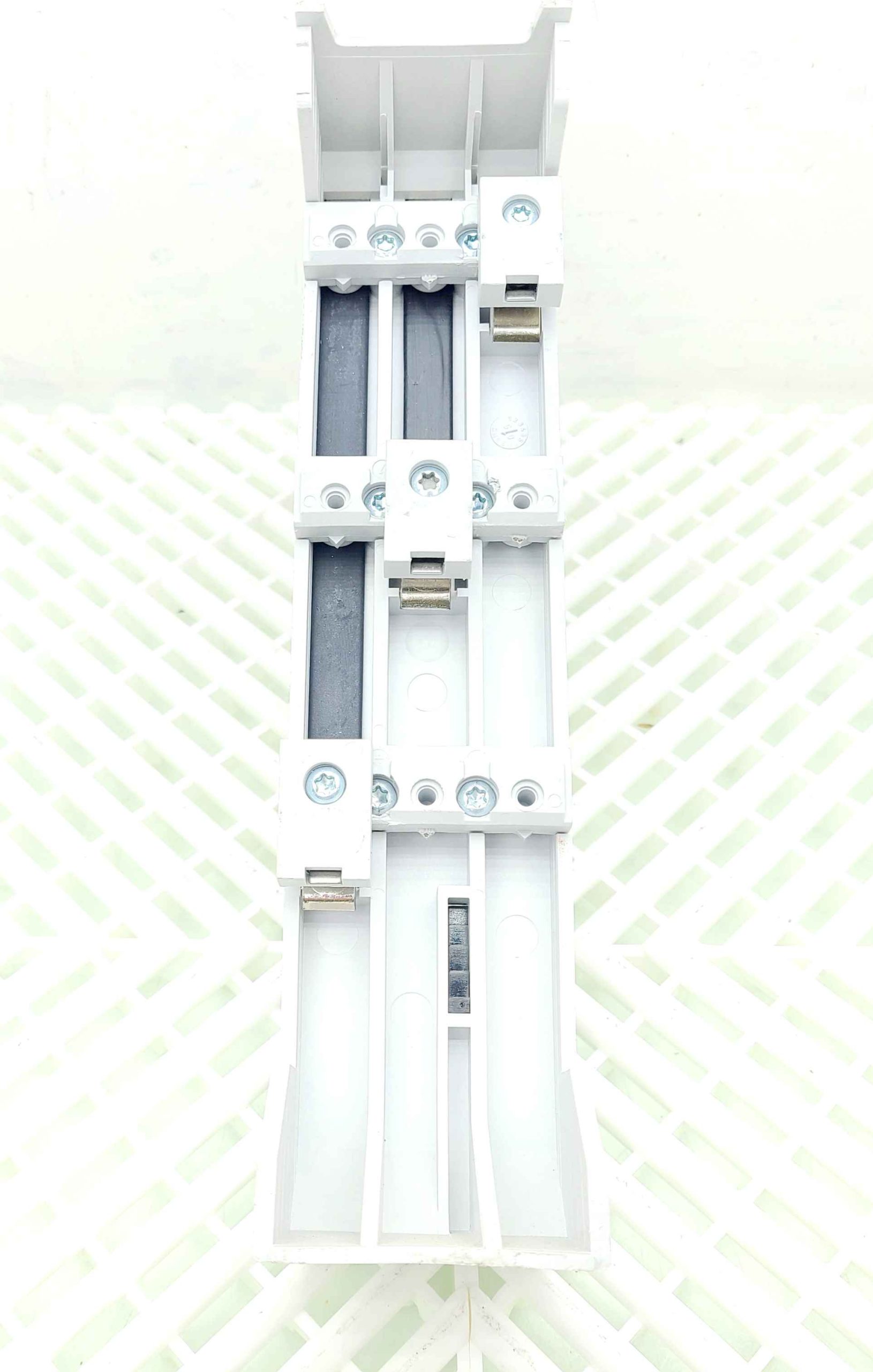 Rittal SV 3036.000 OM Adapters 690VAC 63A 3-Pole Busbars w/ Cables - Used - Image 12