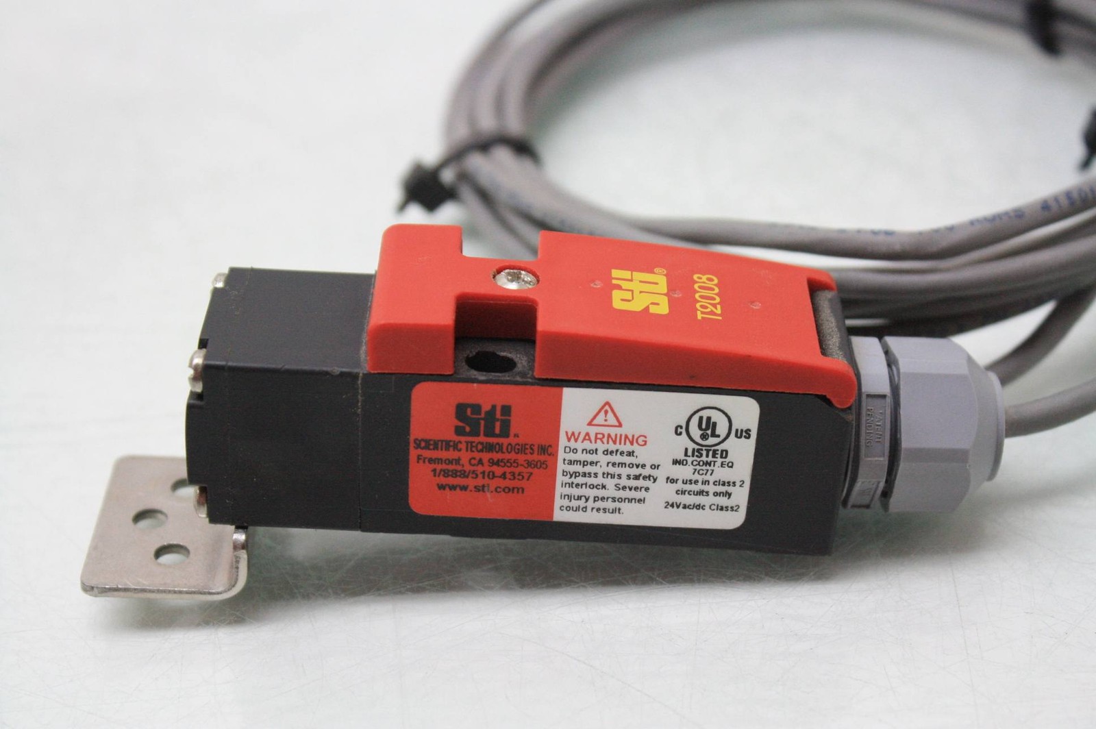 STI T2008-11SM Safety Interlock Door Keyed Switch 44540-0010 - Used - Image 4