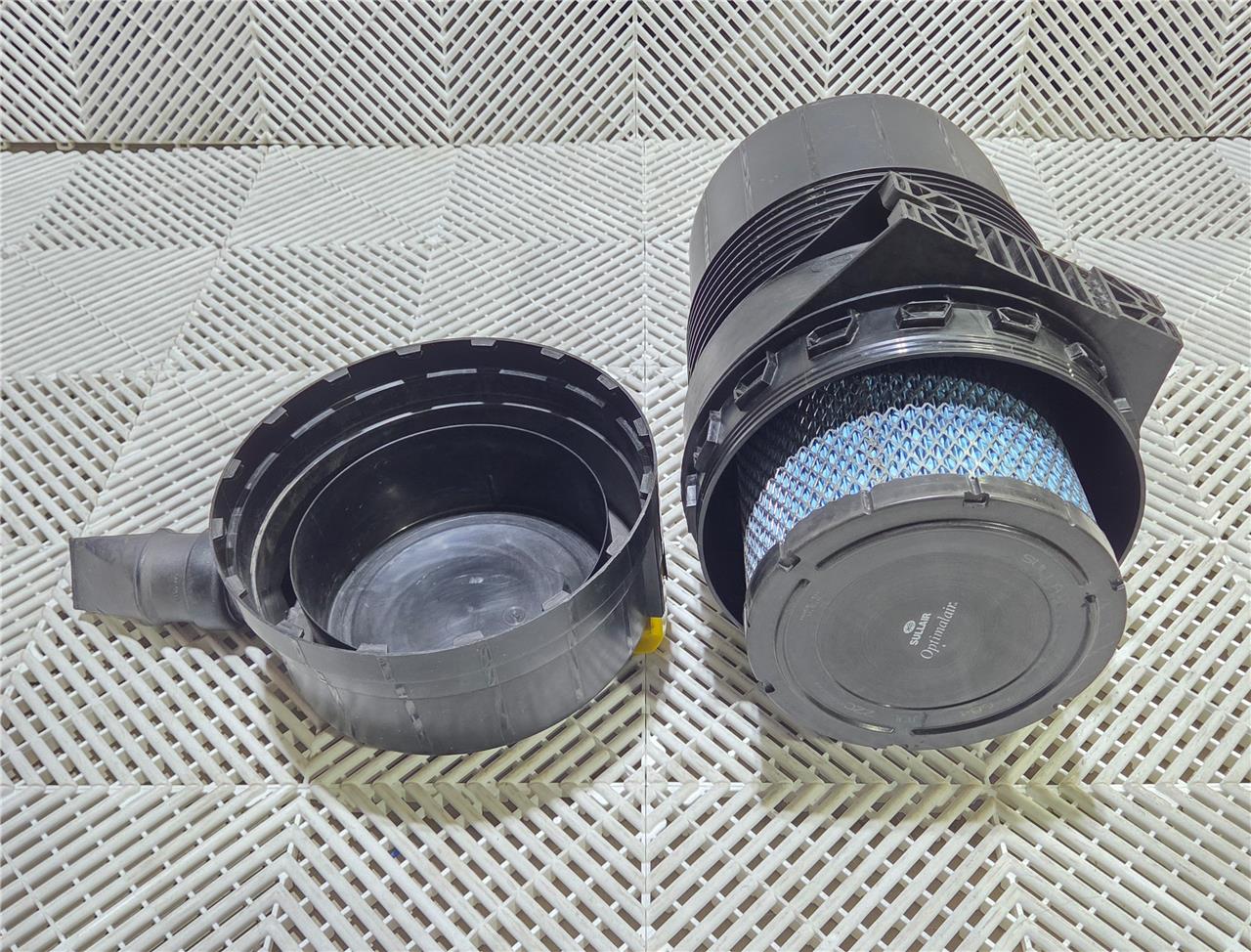 Sullair Air Compressor Air Filter Assembly w/ Sullair Optimalair 02250127-684 - Used - Image 15