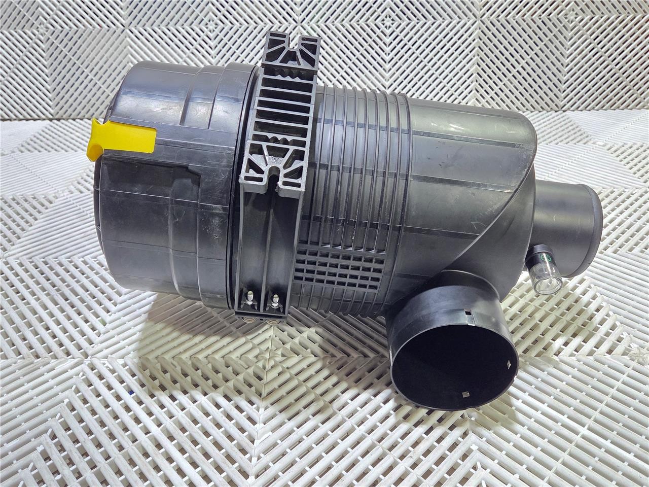 Sullair Air Compressor Air Filter Assembly w/ Sullair Optimalair 02250127-684 - Used - Image 4