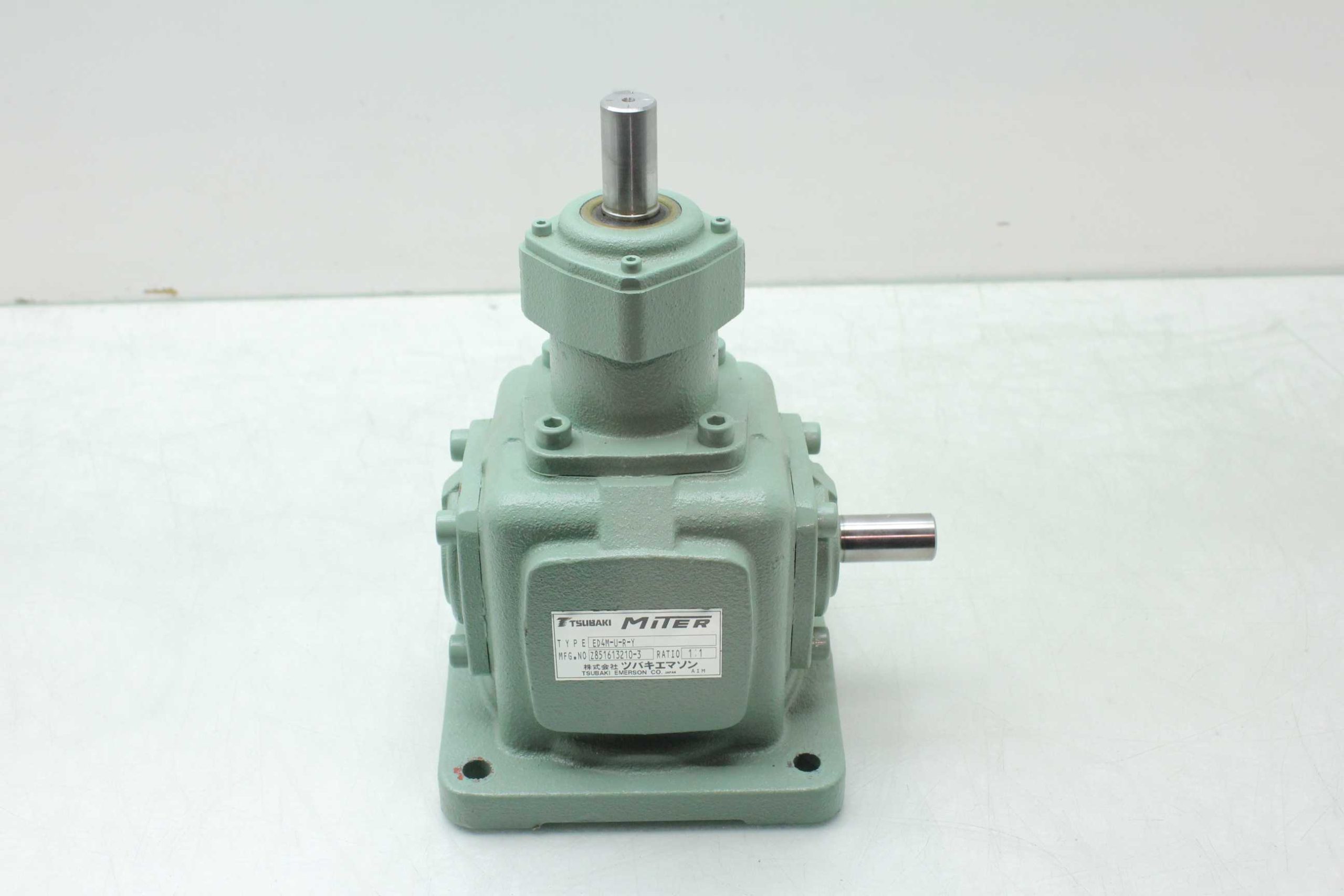 Tsubaki Emerson ED4M-U-R-Y Right Angle Miter Gear Reducer 1:1 Right Gearbox - Used - Image 9