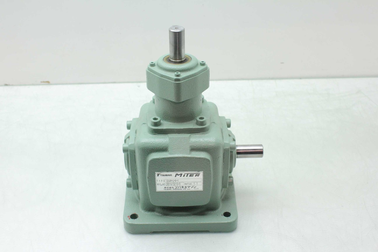 Tsubaki Emerson ED4M-U-R-Y Right Angle Miter Gear Reducer 1:1 Right Gearbox - Used
