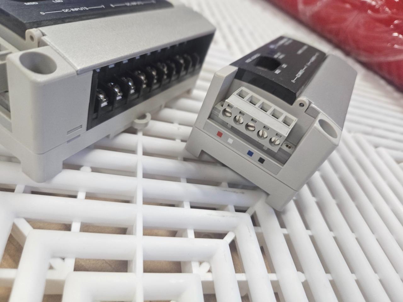 2 Allen Bradley 1790-T16BV0 Expansion Unit 16 Channel DC Input - Used - Image 13