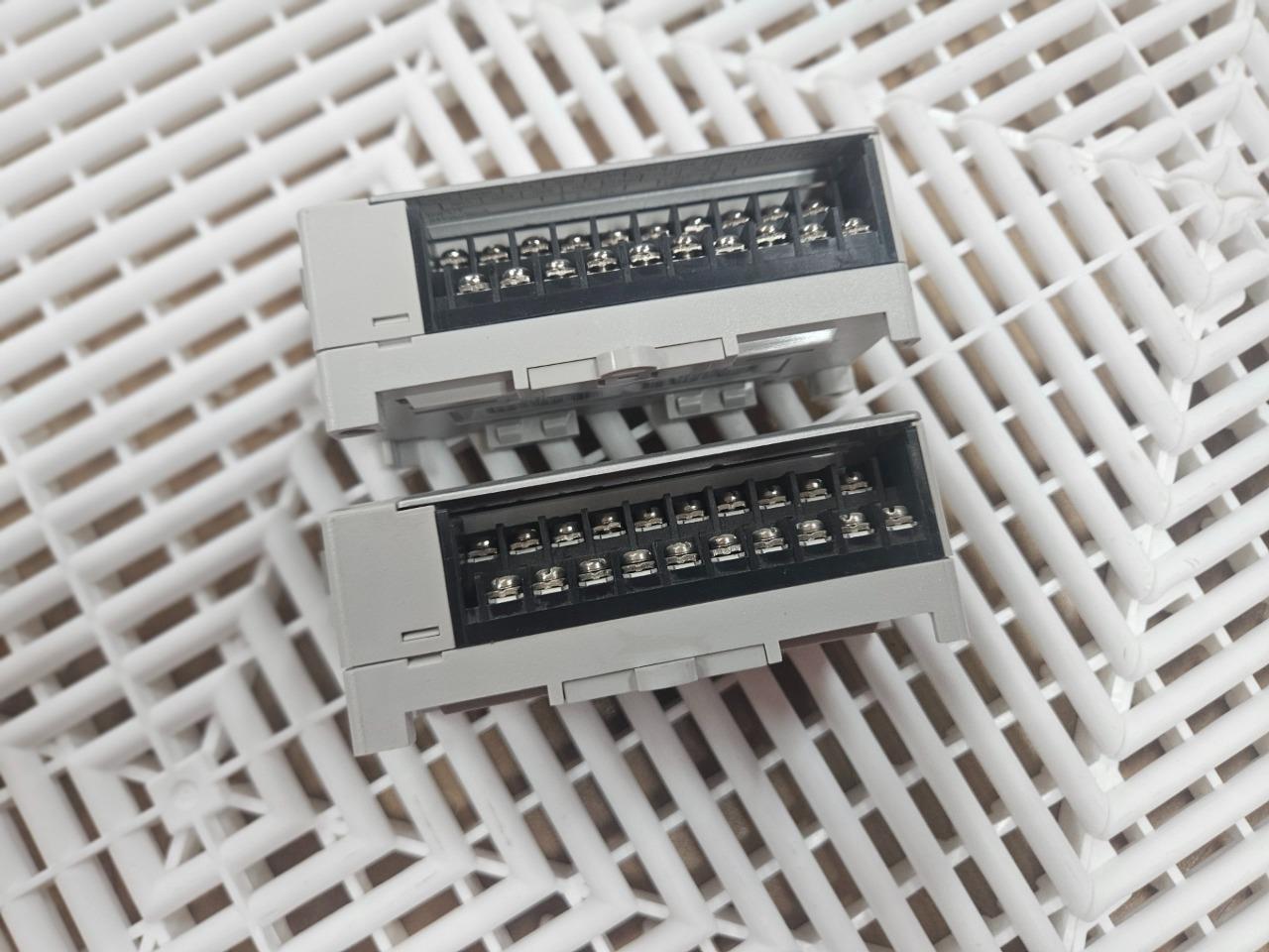 2 Allen Bradley 1790-T16BV0 Expansion Unit 16 Channel DC Input - Used - Image 15