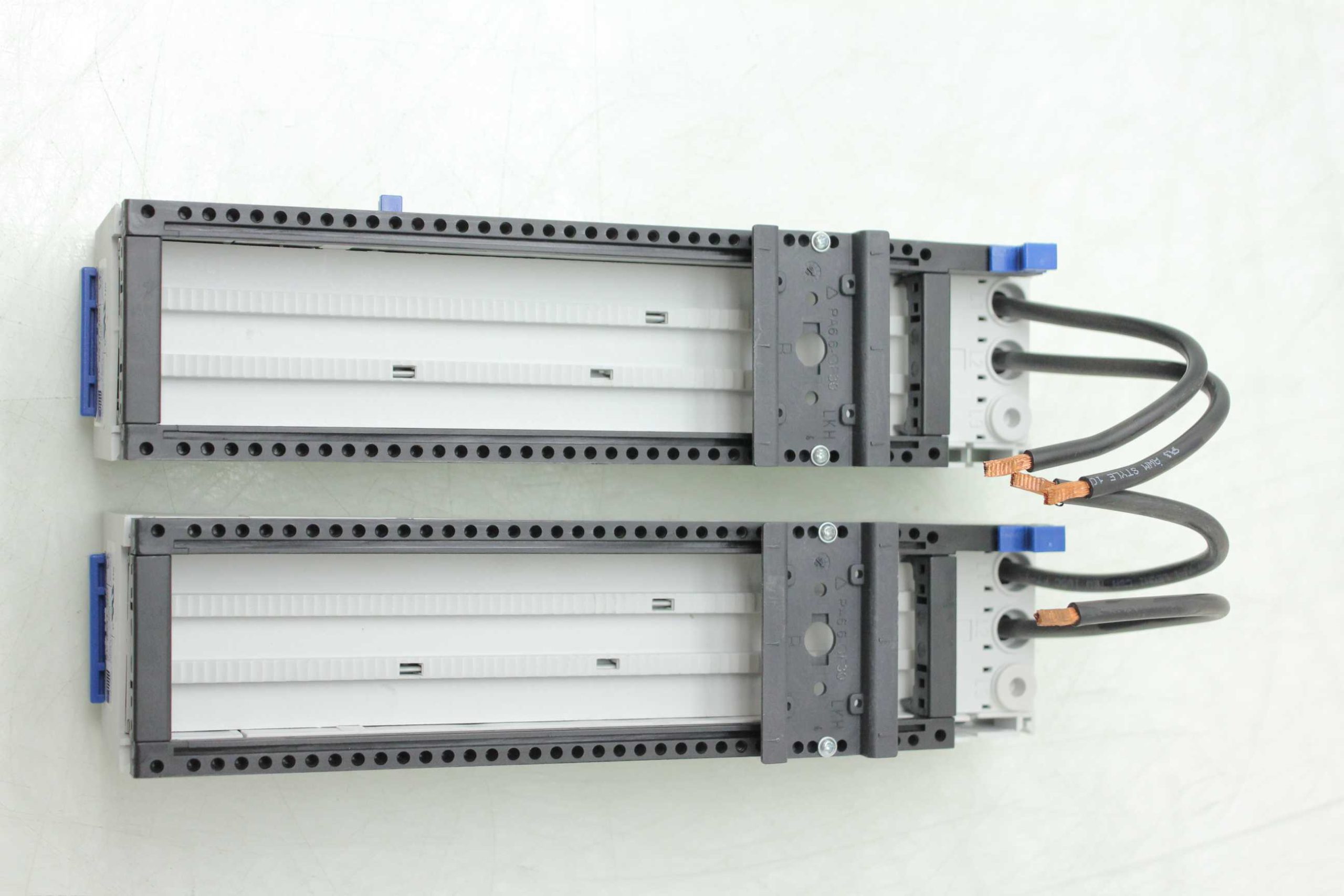 2 Rittal SV 9341.460 OM Adapters with Connection Cables / 32A / 3 Pole / 600V - Used - Image 15