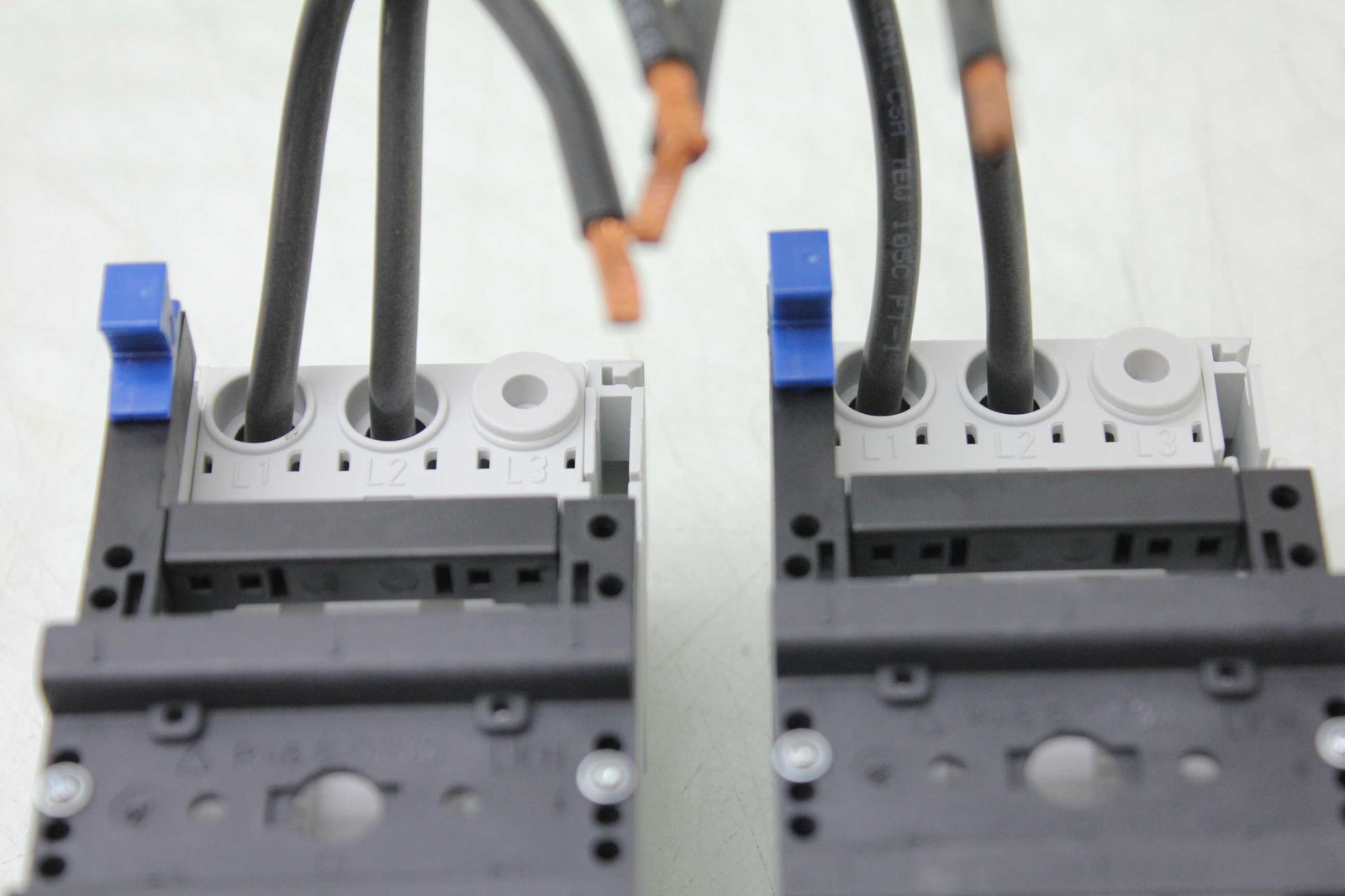 2 Rittal SV 9341.460 OM Adapters with Connection Cables / 32A / 3 Pole / 600V - Used - Image 5