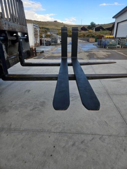 2 Telehandler Forks 5" x 72" x 2-1/4" Pin Shaft Mount 10800 lb for Genie JLG - Seller refurbished - Image 6