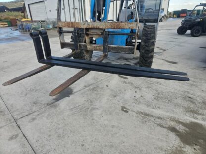 2 Telehandler Forks 5" x 96" x 2-1/4" Pin Shaft Mount 10800 lb for Genie JLG - Seller refurbished - Image 3