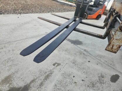 2 Telehandler Forks 5" x 96" x 2-1/4" Pin Shaft Mount 10800 lb for Genie JLG - Seller refurbished - Image 4
