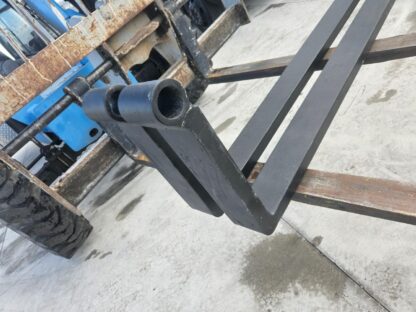 2 Telehandler Forks 5" x 96" x 2-1/4" Pin Shaft Mount 10800 lb for Genie JLG - Seller refurbished - Image 5