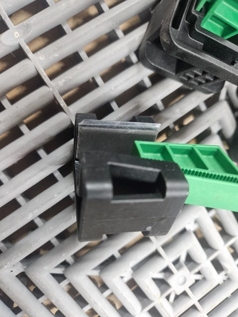 (25) HellermanTyton 151-01565 Panel Mount Wedge Clip Zip Tie Base 0 - 0.2" Range - New - Image 14