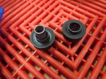 (34) New Barry Hutchinson 44001-1 Bonded Tube Mount Isolator 44000 - New - Image 4
