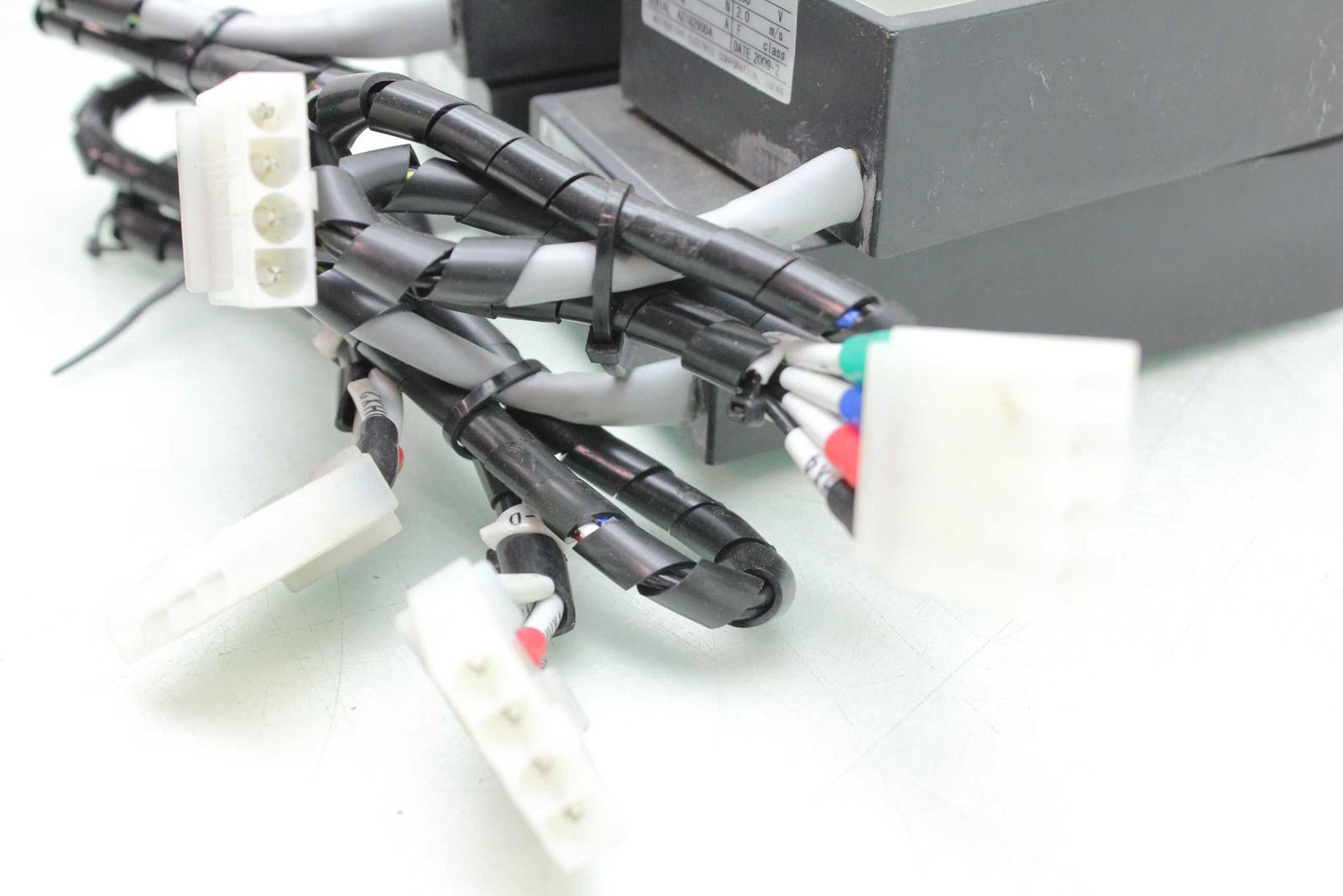 4 Mitsubishi Magnetic Linear Servo Motors LP2A-09M-01F0 with 4 Magnet Tracks - Used - Image 4