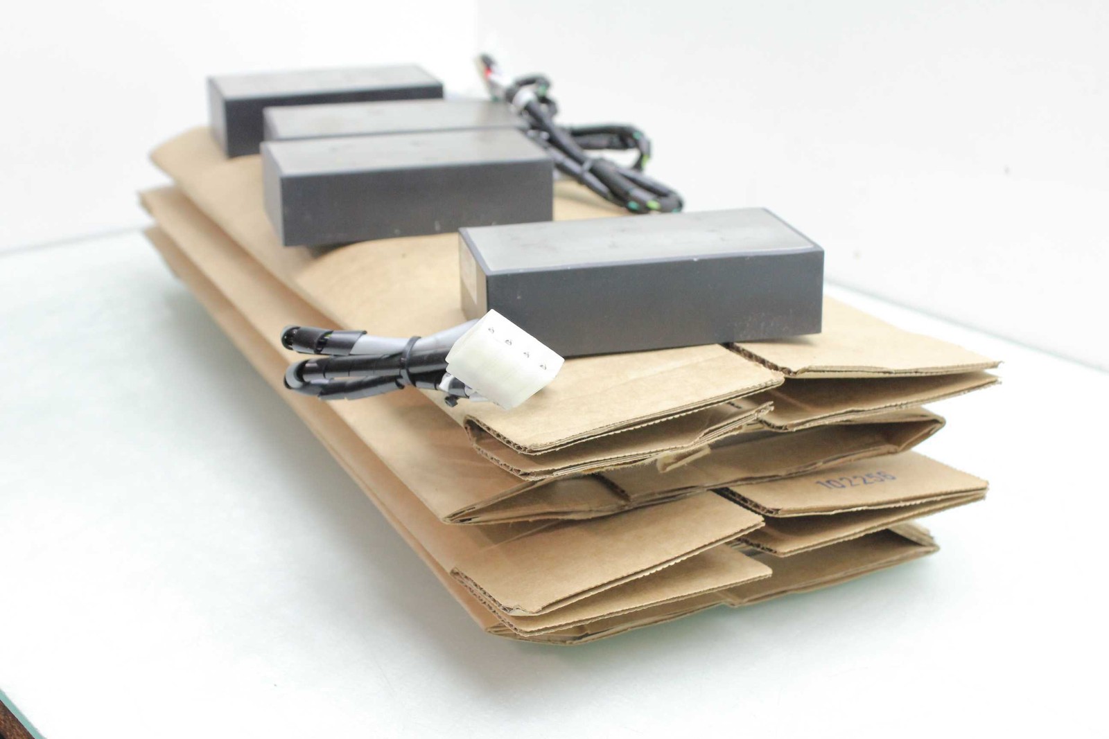 4 Mitsubishi Magnetic Linear Servo Motors LP2A-09M-01F0 with 4 Magnet Tracks - Used