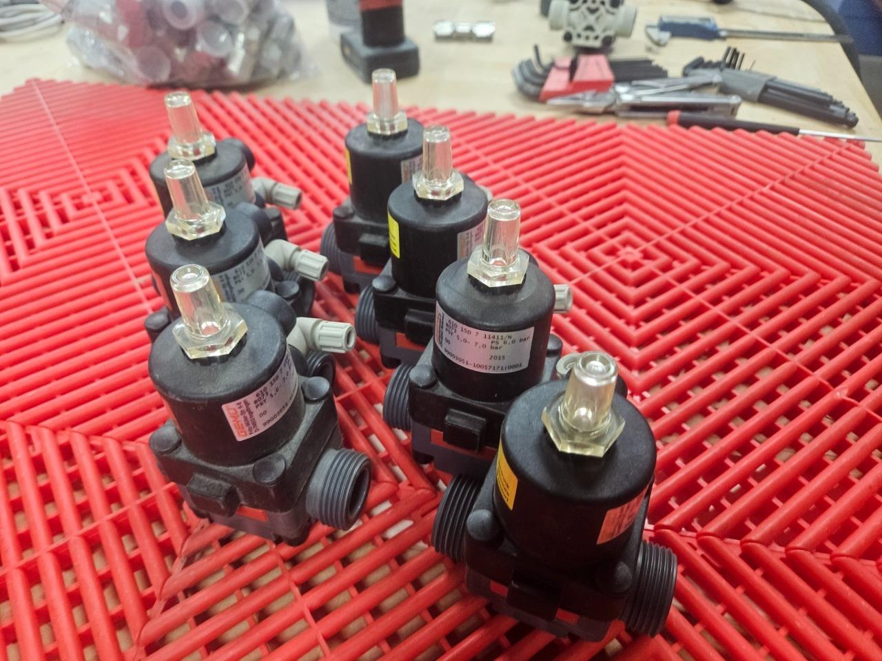 (7) Gemu 610 15D 7 11411/N Pneumatic Pilot Diaphragm Valve DN15 - Used - Image 14