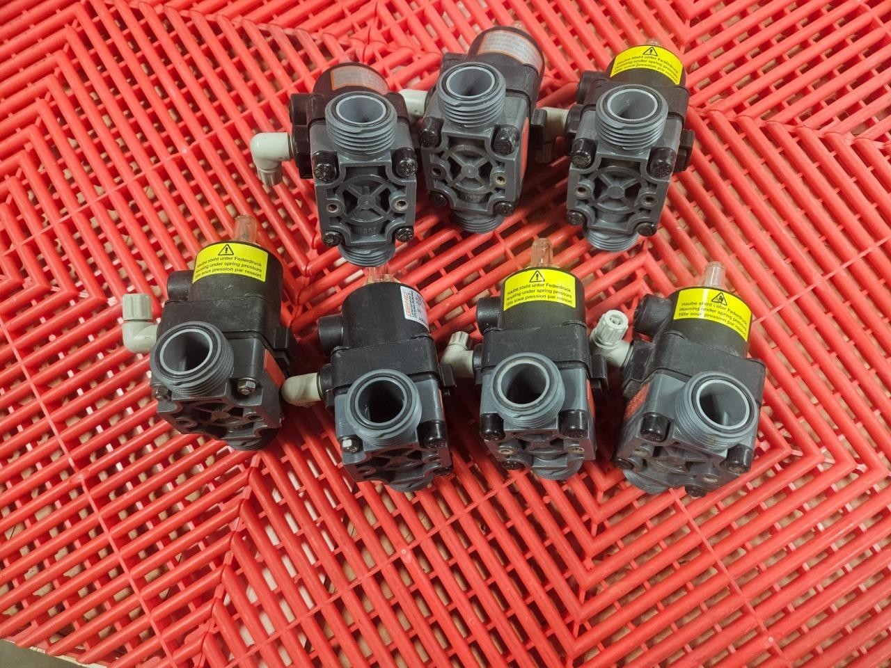 (7) Gemu 610 15D 7 11411/N Pneumatic Pilot Diaphragm Valve DN15 - Used - Image 7