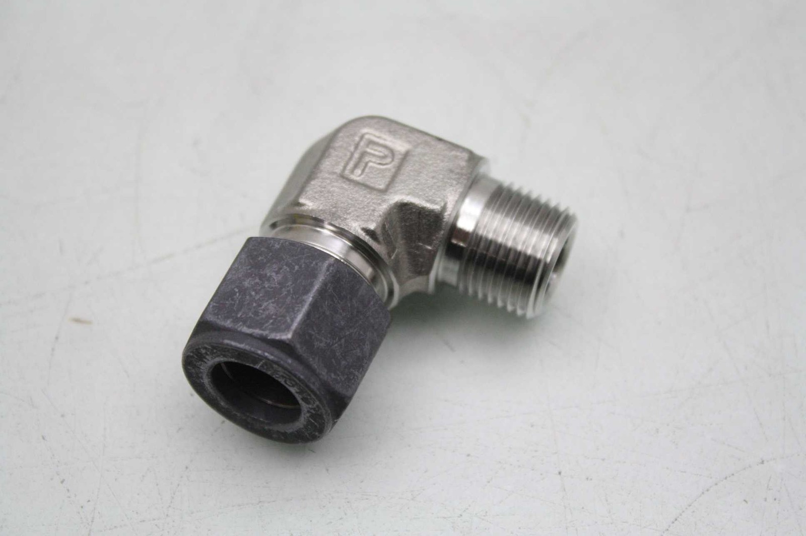 7 New Parker 8-6 CBZ-SS CPI Male Elbows / 1/2" Tube x 3/8" NPT / Stainless Steel - New - Image 3