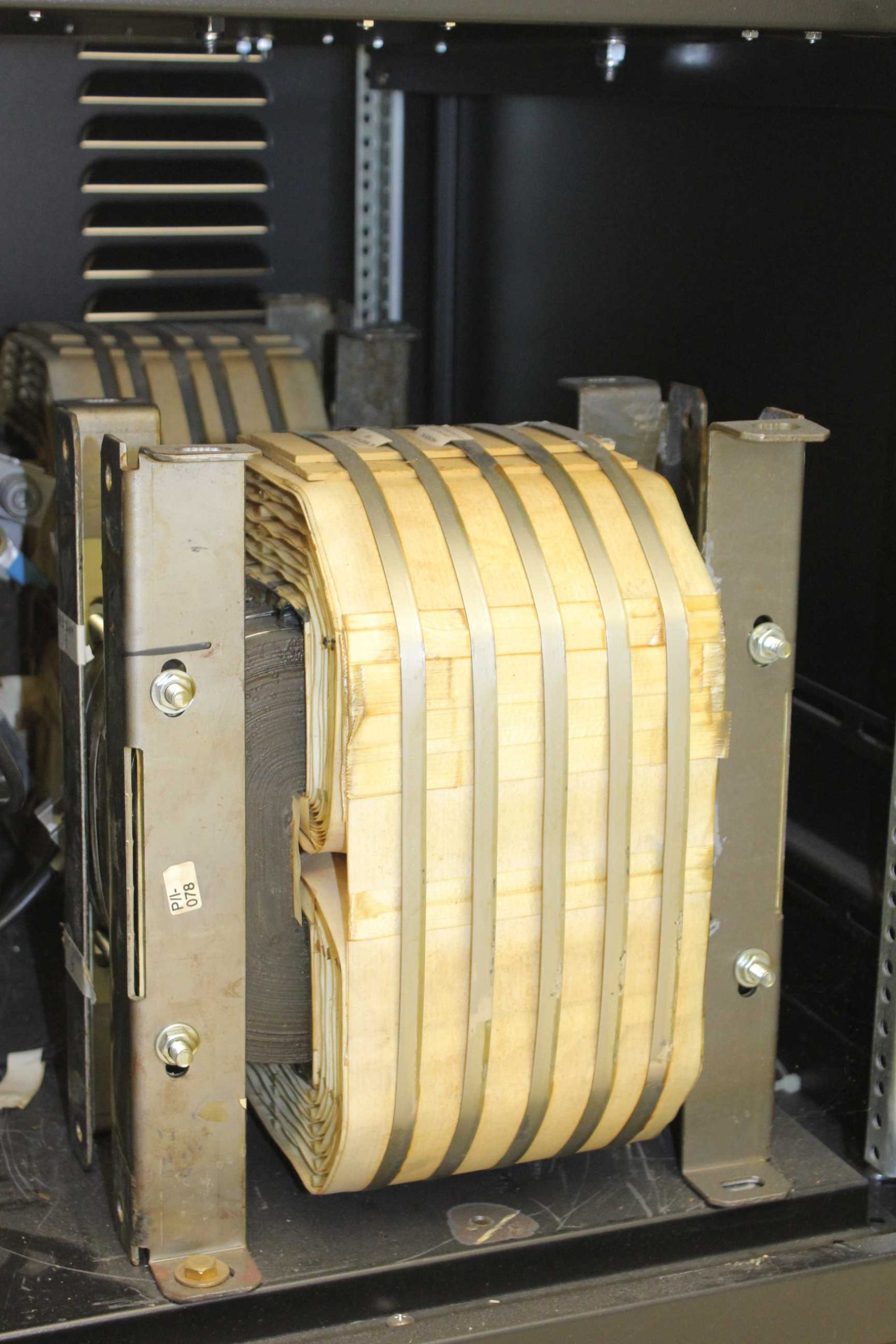 AE Advanced Energy Solar DC Rectifier Power Filter 333kW 1200V DC / 500 Amps - Used - Image 26