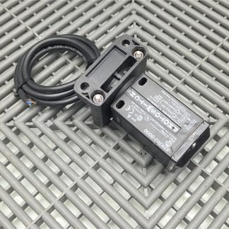 Allen-Bradley 42KRU-9000 Photoswitch Industrial Sensors with Cable & Mount - Used