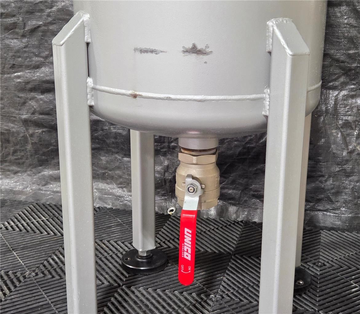 Busch Vacuum Chamber Vertical Vacuum Receiver Tank - Used - Image 13