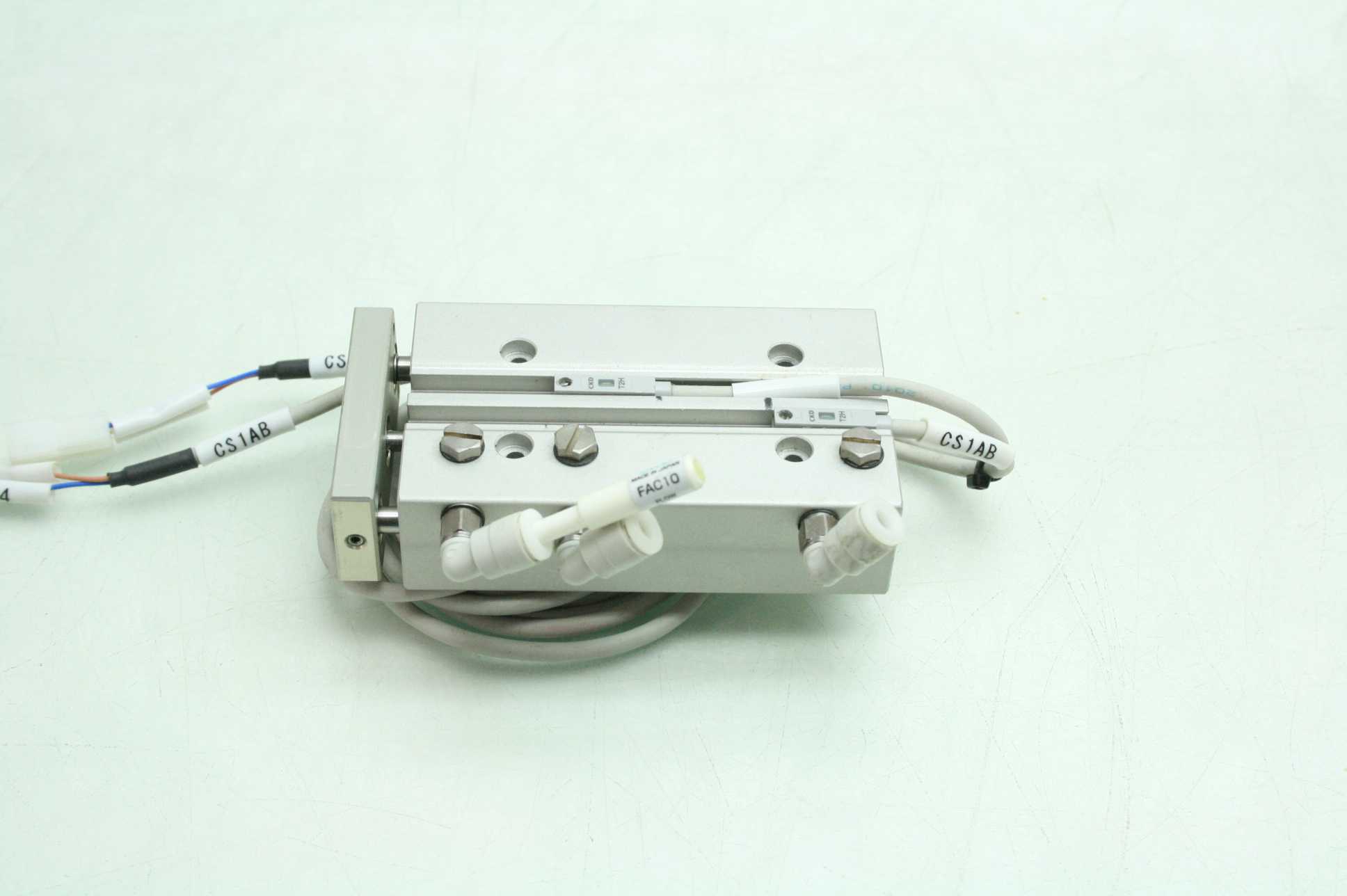 CKD STSB-0840-P72 Pneumatic Guided Air Cylinder 8mm Bore x 40mm Stroke CKD T2H - Used - Image 8