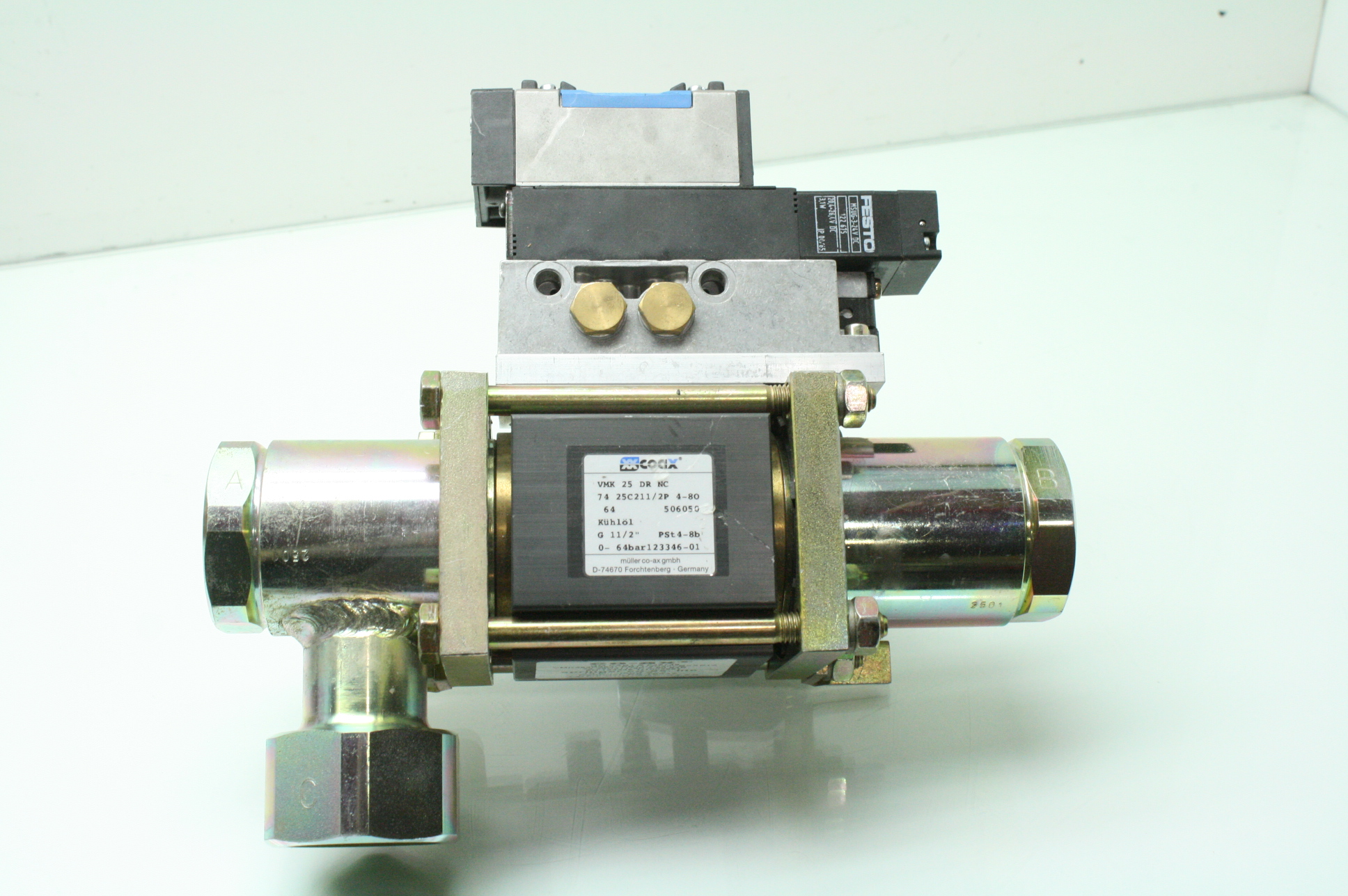 Coax VMK 25 DR NC 3 Way Valve - Used - Image 15