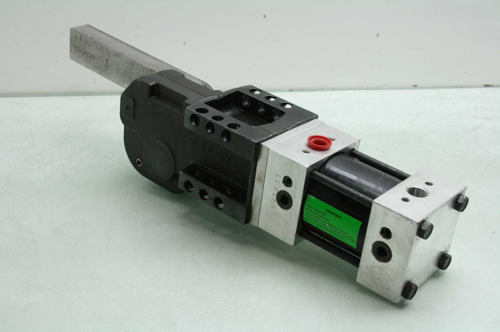 Destaco 991MAL-X15M-180-18 Pneumatic Hold Down Clamp Single Arm - Used - Image 6