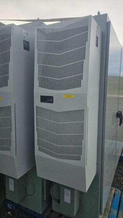Hoffman nVent G572046G050 Spectracool Electrical Enclosure Air Conditioner - Used - Image 9