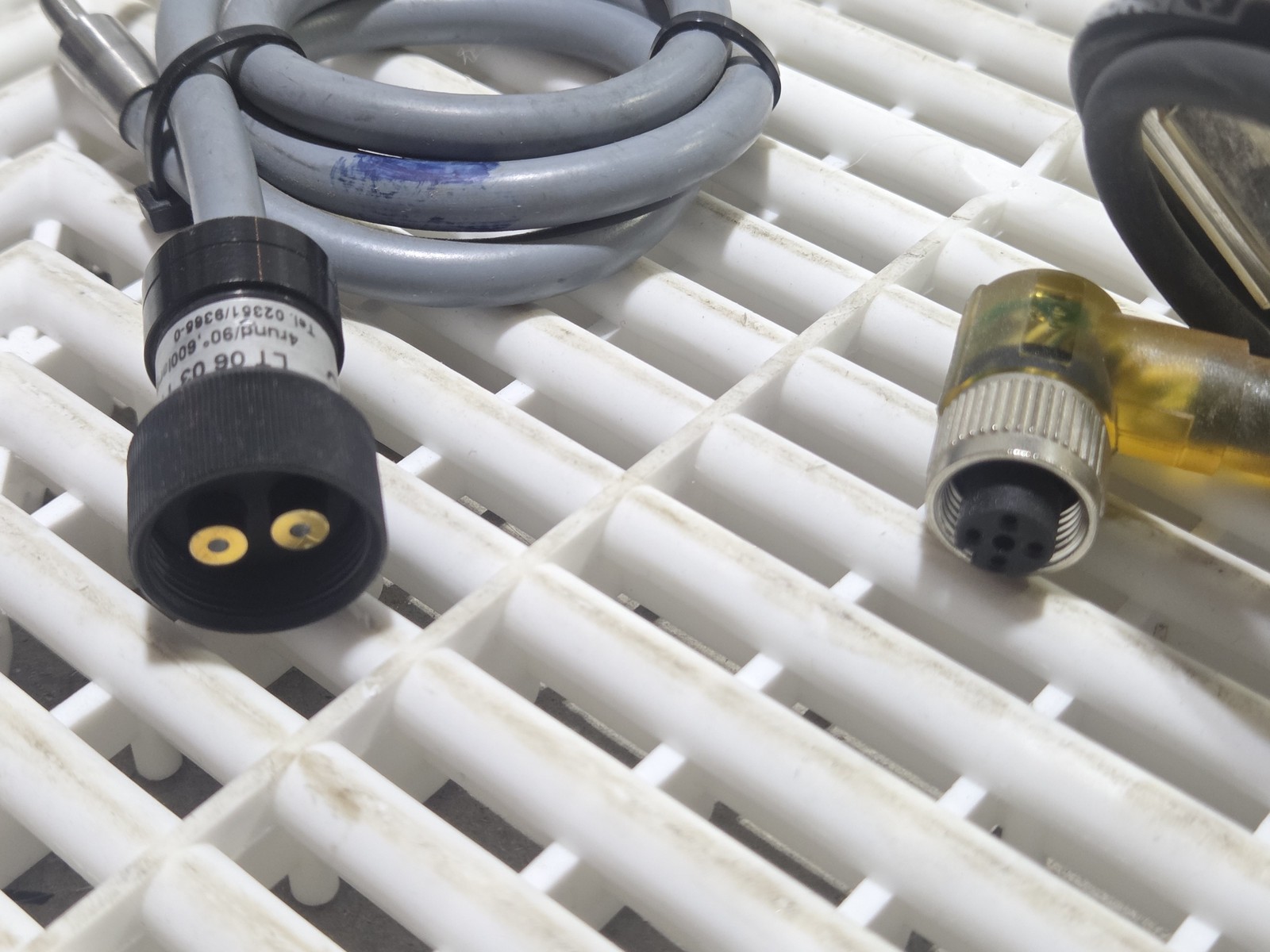 IPF Electronic OL400321 Fiber Optic Sensor Amplifiers (Lot of 7) - Used - Image 6