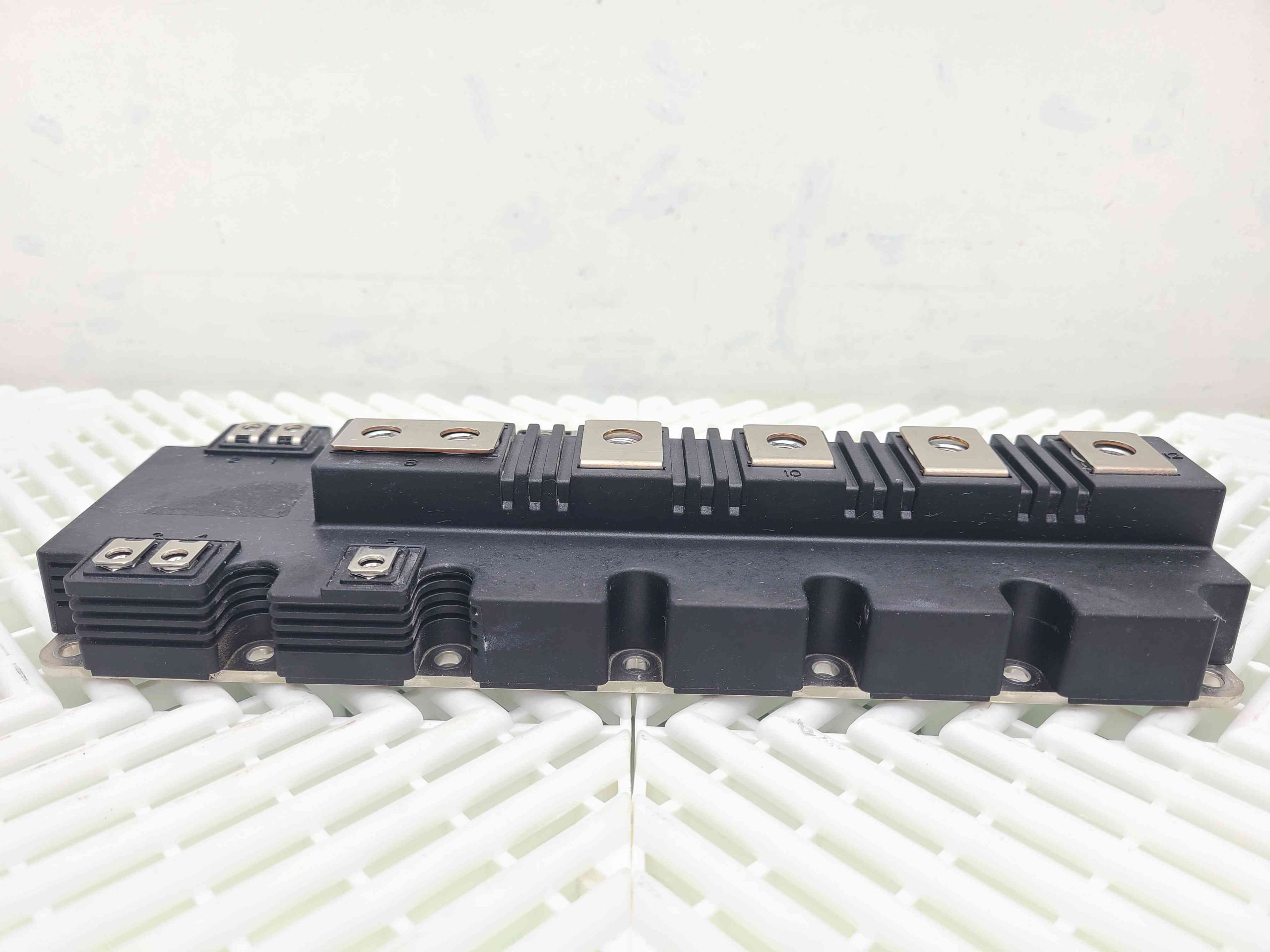 Infineon FF1400R17IP4 PrimePACK Half Bridge Dual IGBT Module 1700V /1400A - Used - Image 10