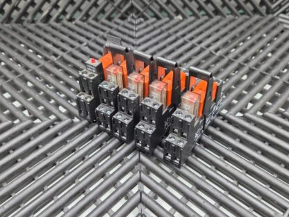 Lot of 5 Siemens LZS:RT4A4L24 Relay Plugs w/ RT424024 Relays - Used