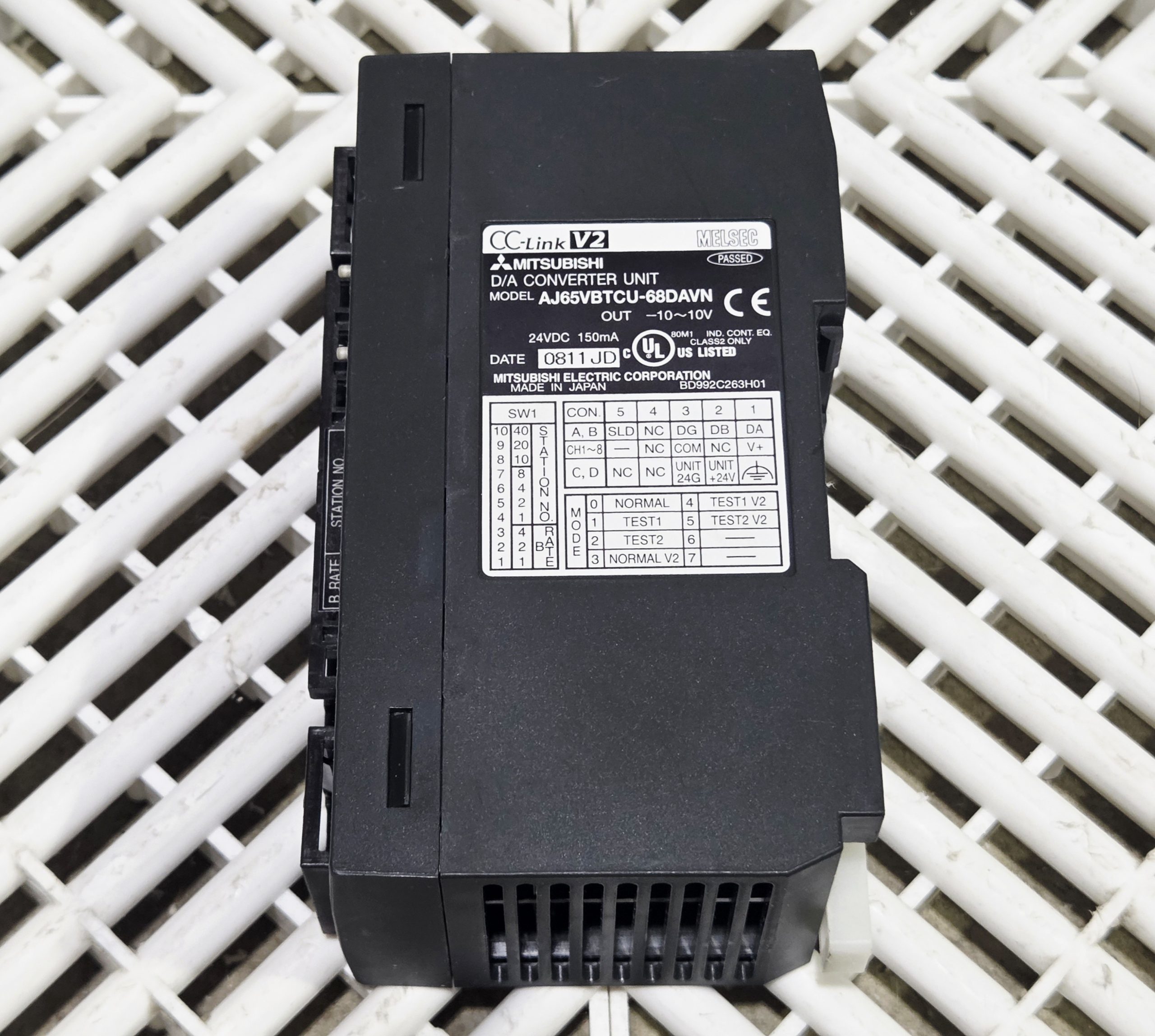 Mitsubishi AJ65VBTCU-68DAVN CC-Link V2 8CH D/A Converter Used Lot of 5 - Used - Image 11
