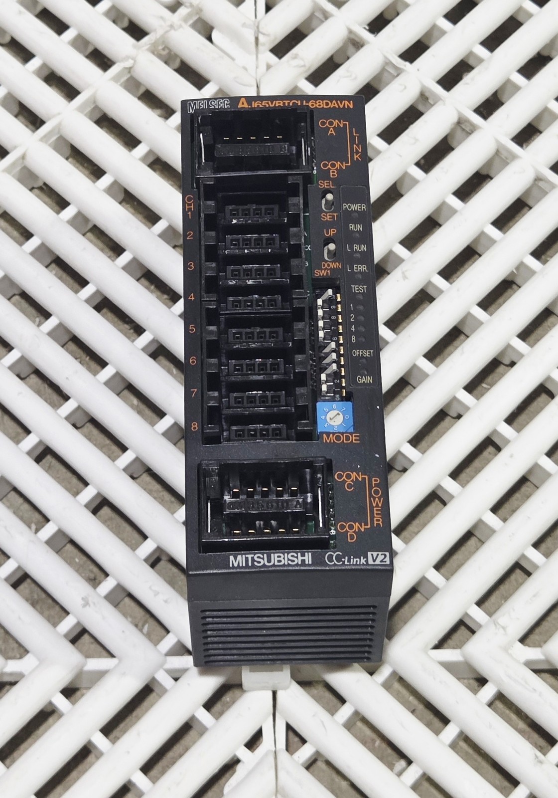 Mitsubishi AJ65VBTCU-68DAVN CC-Link V2 8CH D/A Converter Used Lot of 5 - Used - Image 3