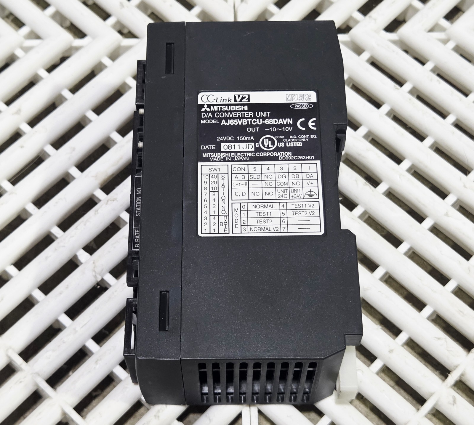 Mitsubishi AJ65VBTCU-68DAVN CC-Link V2 8CH D/A Converter Used Lot of 5 - Used - Image 4
