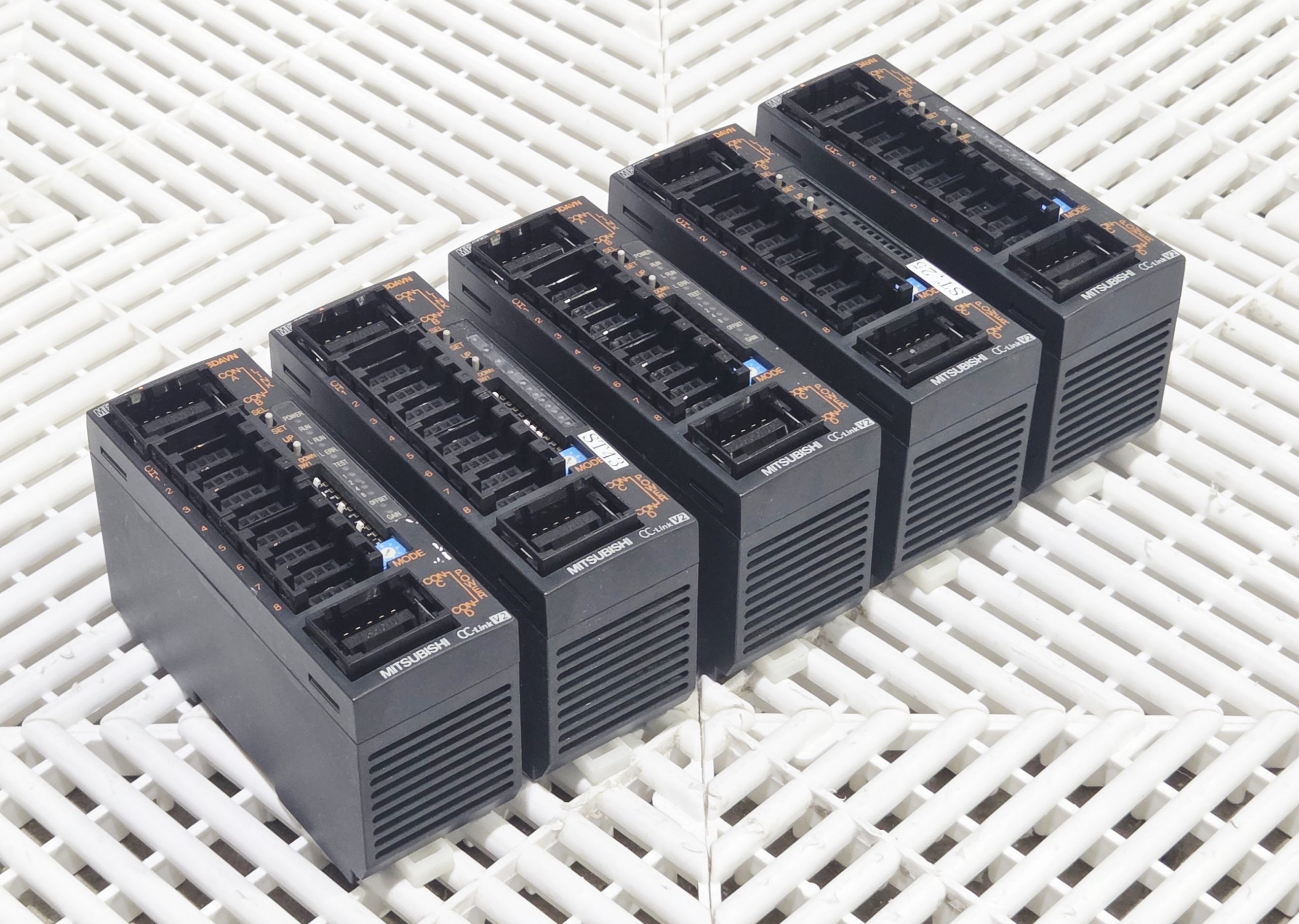 Mitsubishi AJ65VBTCU-68DAVN CC-Link V2 8CH D/A Converter Used Lot of 5 - Used - Image 9