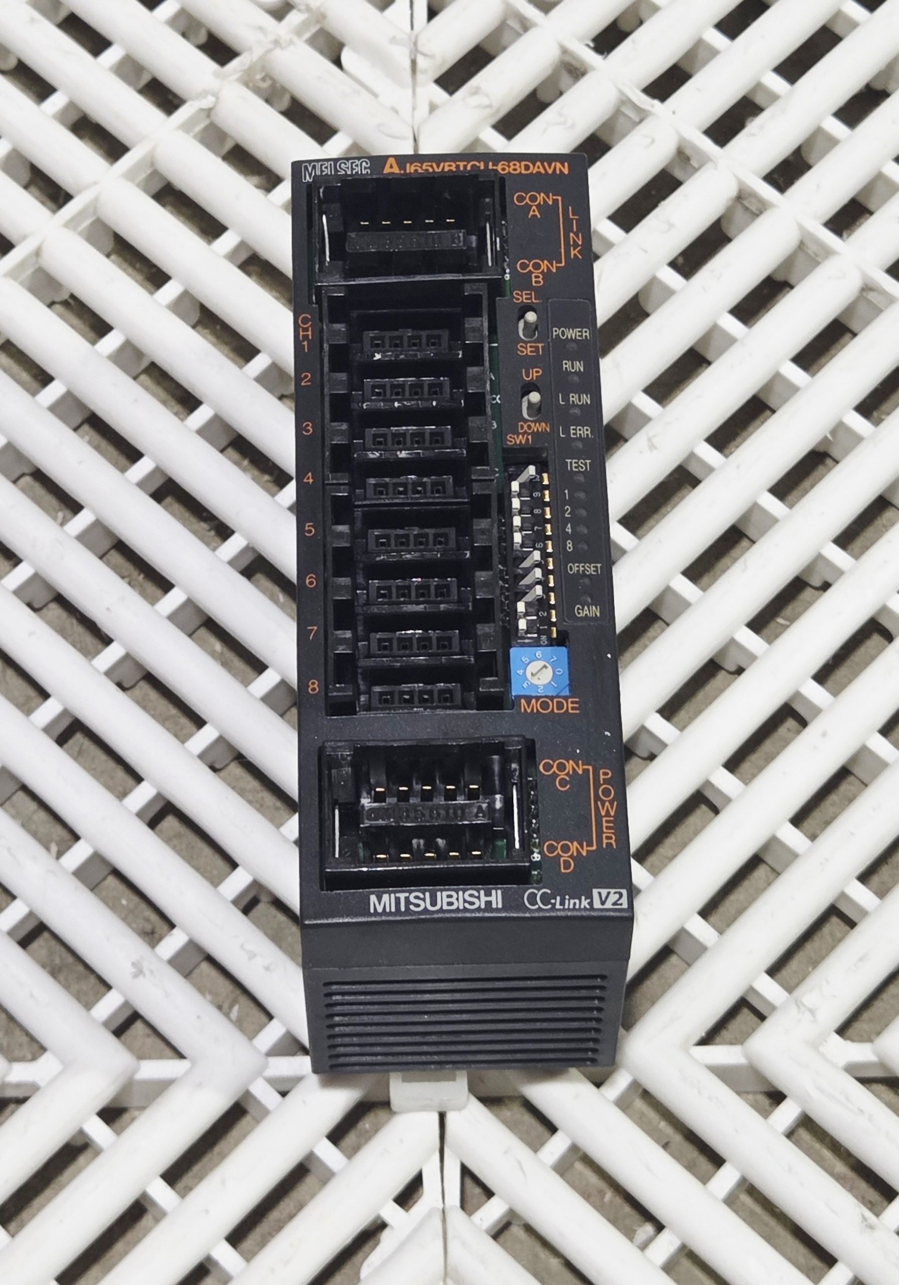 Mitsubishi AJ65VBTCU-68DAVN CC-Link V2 8CH D/A Converter Used Lot of 5 - Used - Image 10
