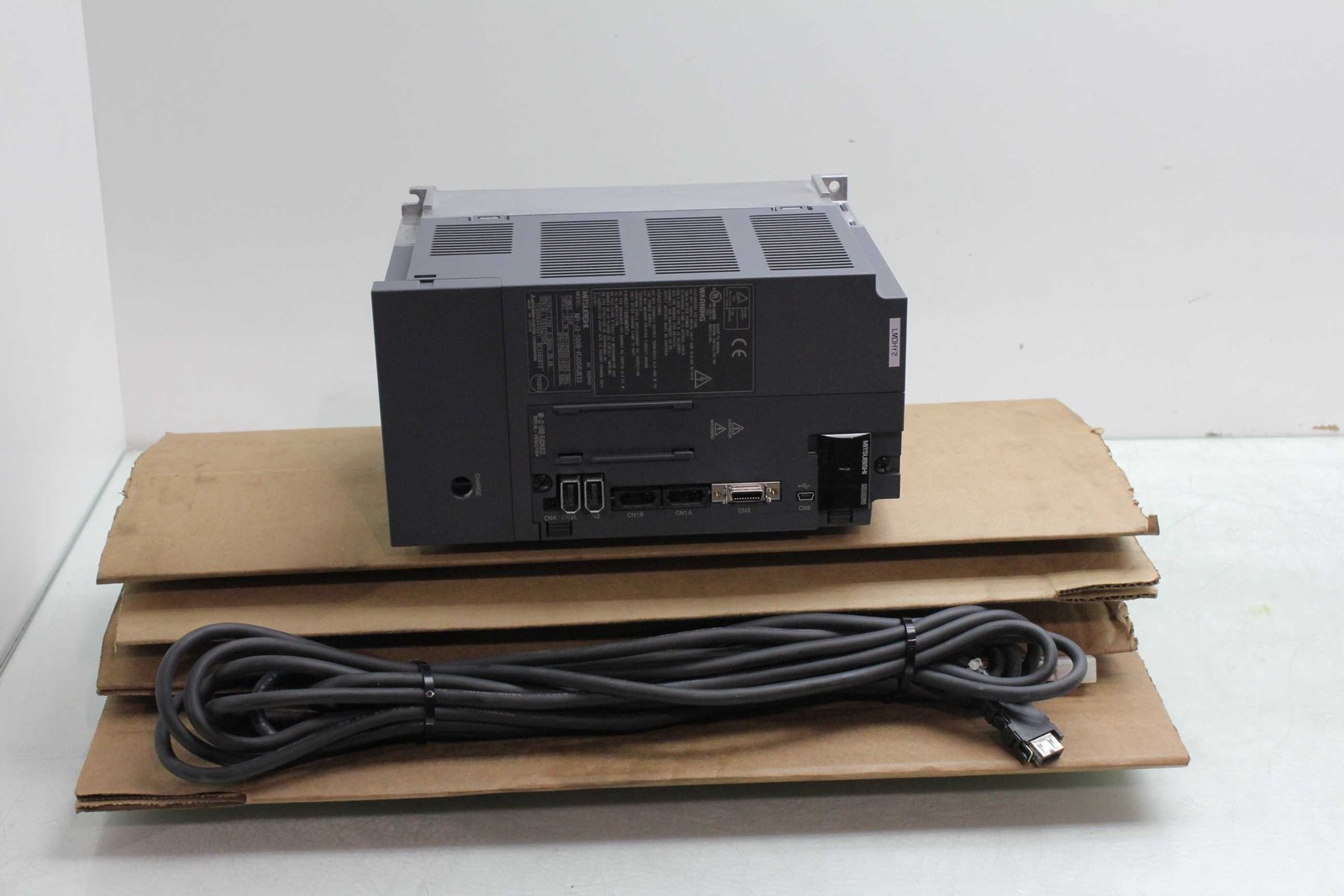 Mitsubishi MR-J3-500B Servo Drive w LM-H2 Linear Magnetic Motor - Used