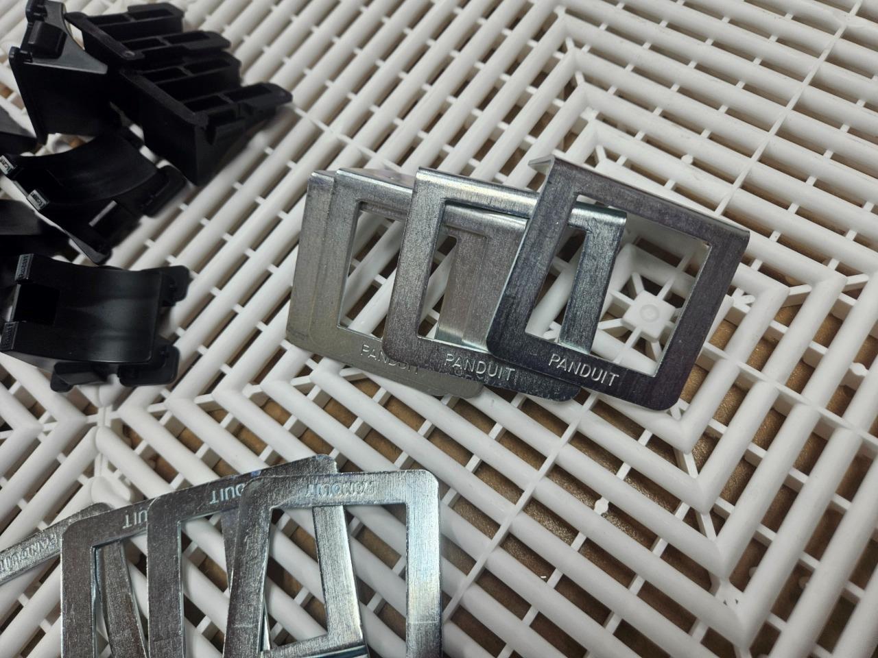 (Qty 10) New Panduit RTCM3EBL-L350 Cable Tie Mount with RTCBES10-TL Bracket - New - Image 14