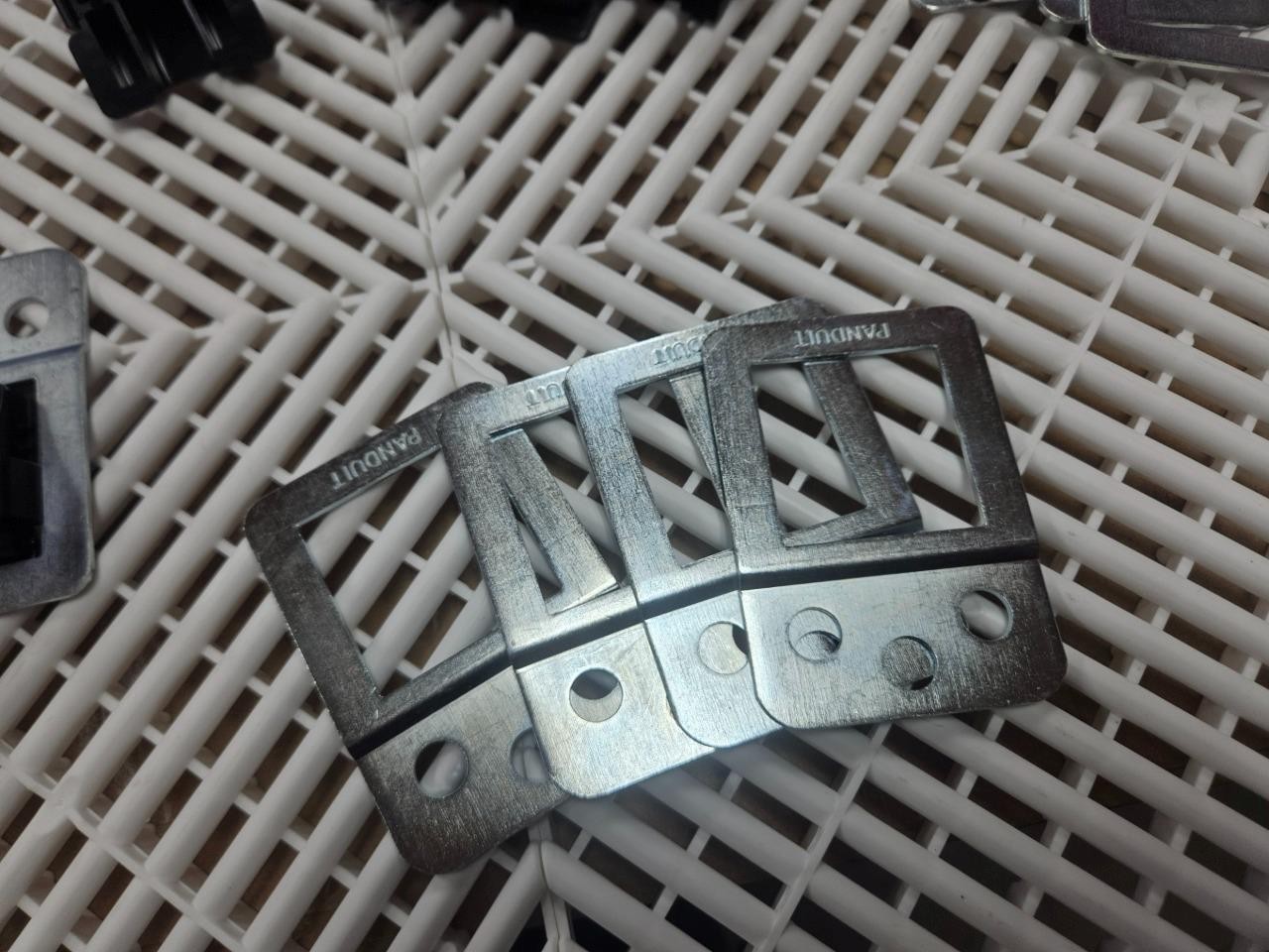 (Qty 10) New Panduit RTCM3EBL-L350 Cable Tie Mount with RTCBES10-TL Bracket - New - Image 6