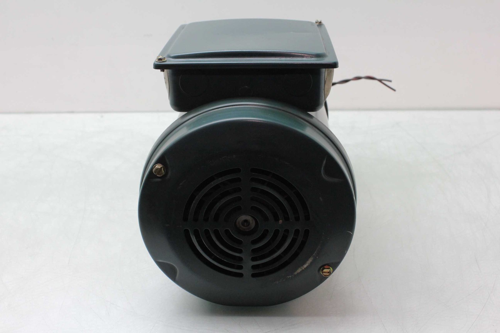 Reliance P56H3131H-DG Motor 230/480V, 1HP, Nema 56C Warner EM50-20 Clutch - Used - Image 4