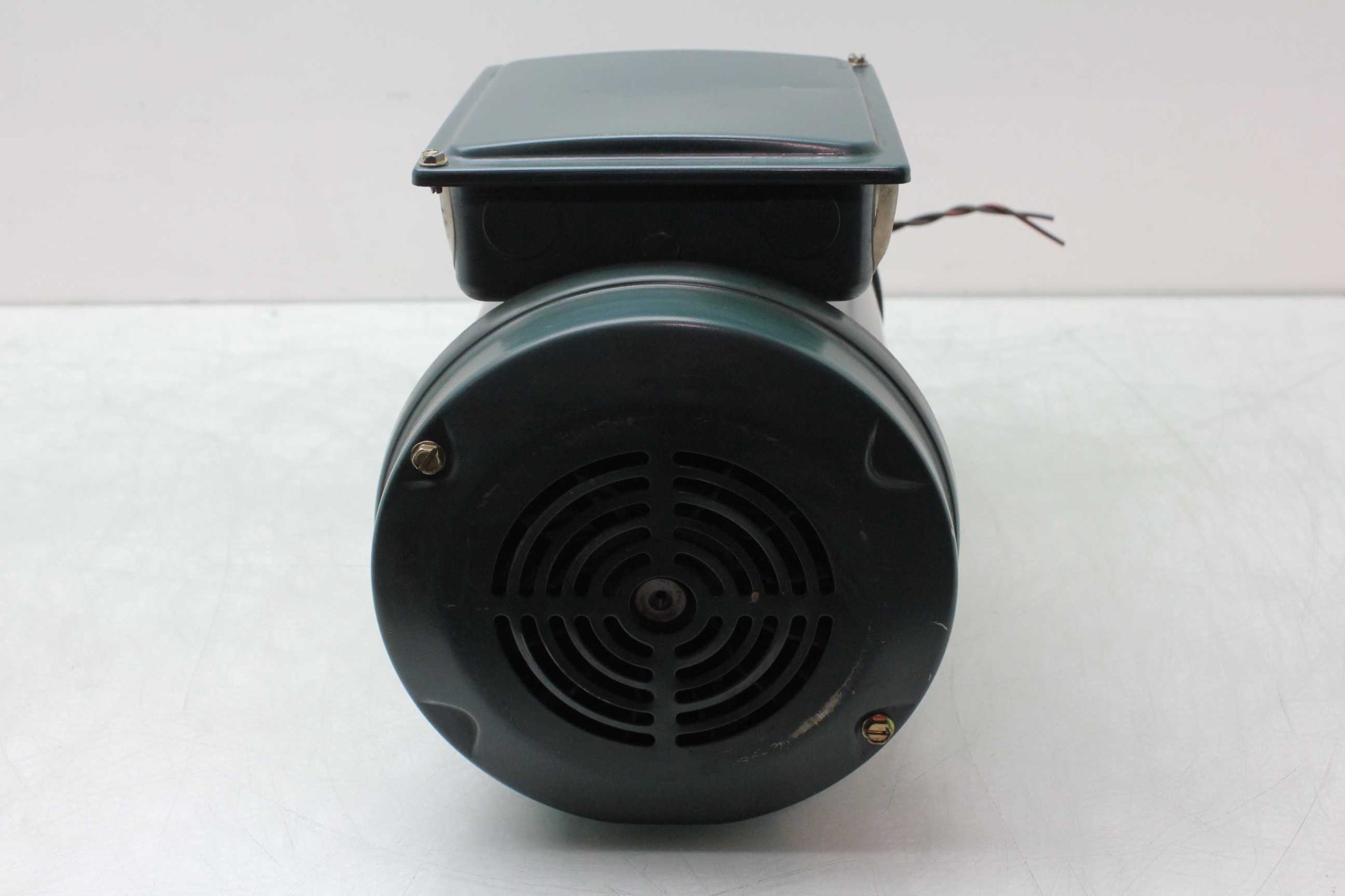 Reliance P56H3131H-DG Motor 230/480V, 1HP, Nema 56C Warner EM50-20 Clutch - Used - Image 10