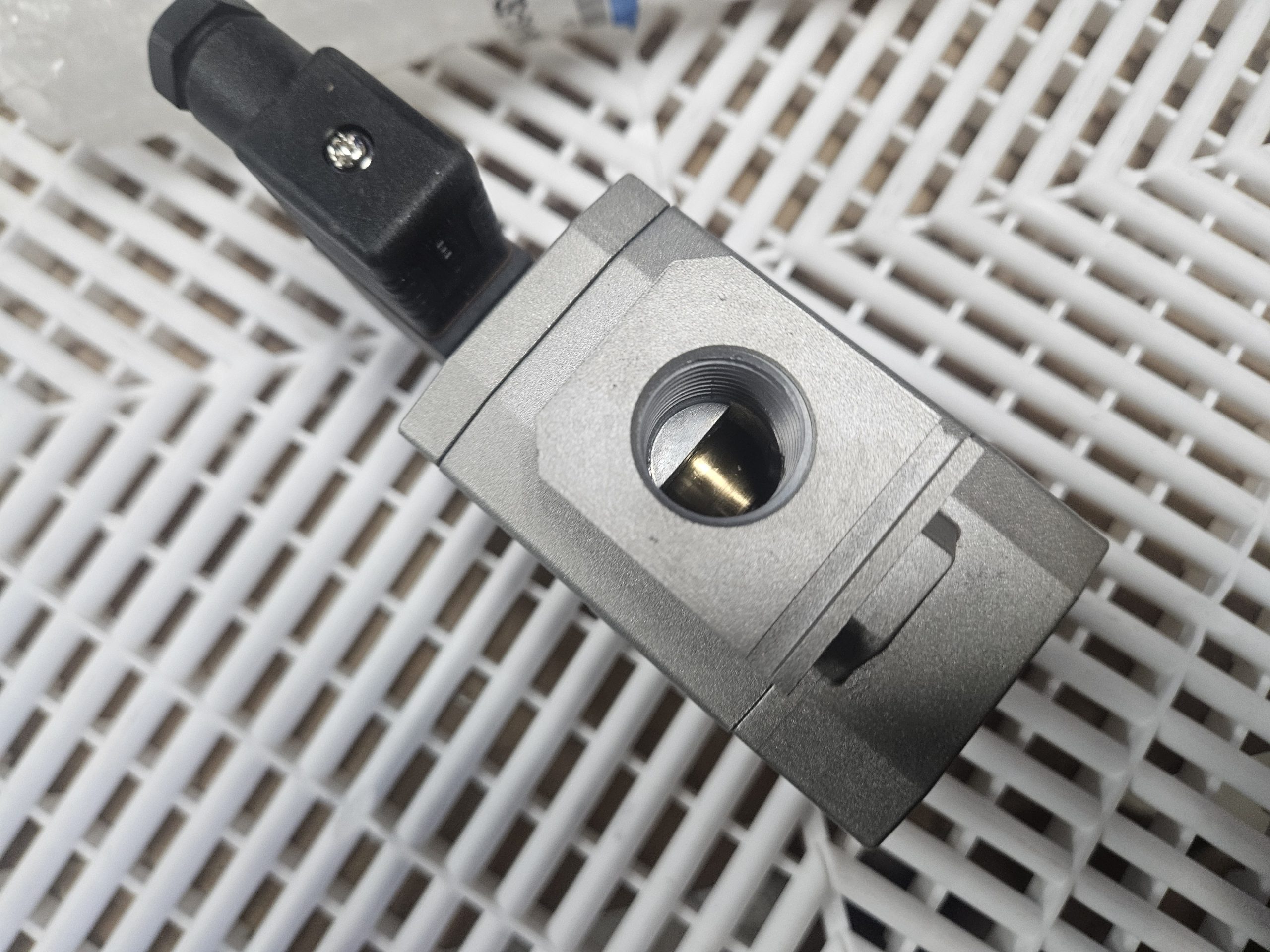SMC AV4000-04G-5D-Q Solenoid Soft Start Exhaust Valve 24VDC G1/2 New - New - Image 13