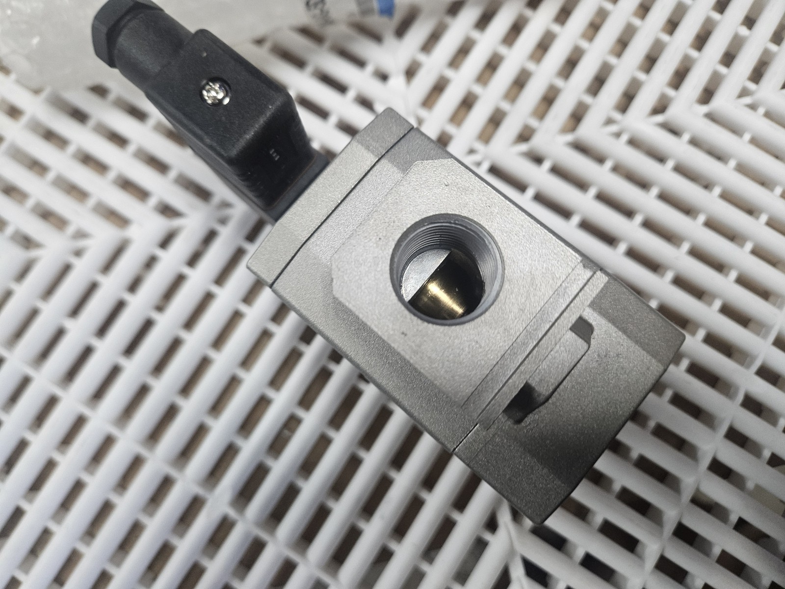 SMC AV4000-04G-5D-Q Solenoid Soft Start Exhaust Valve 24VDC G1/2 New - New - Image 5