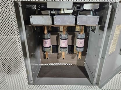 Siemens I-T-E Vacu-Break Switch VMS325B-R Break Switch 240VAC, 400A - Used - Image 20