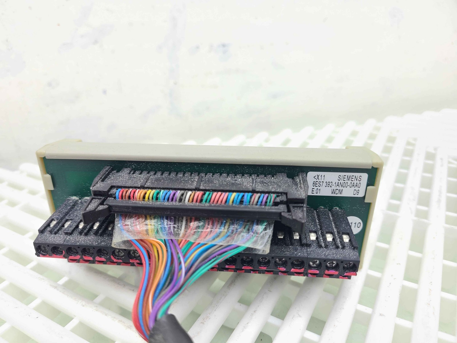 Siemens Simatic 6ES7 392-1AN00-0AA0 Terminal Block - Used - Image 5