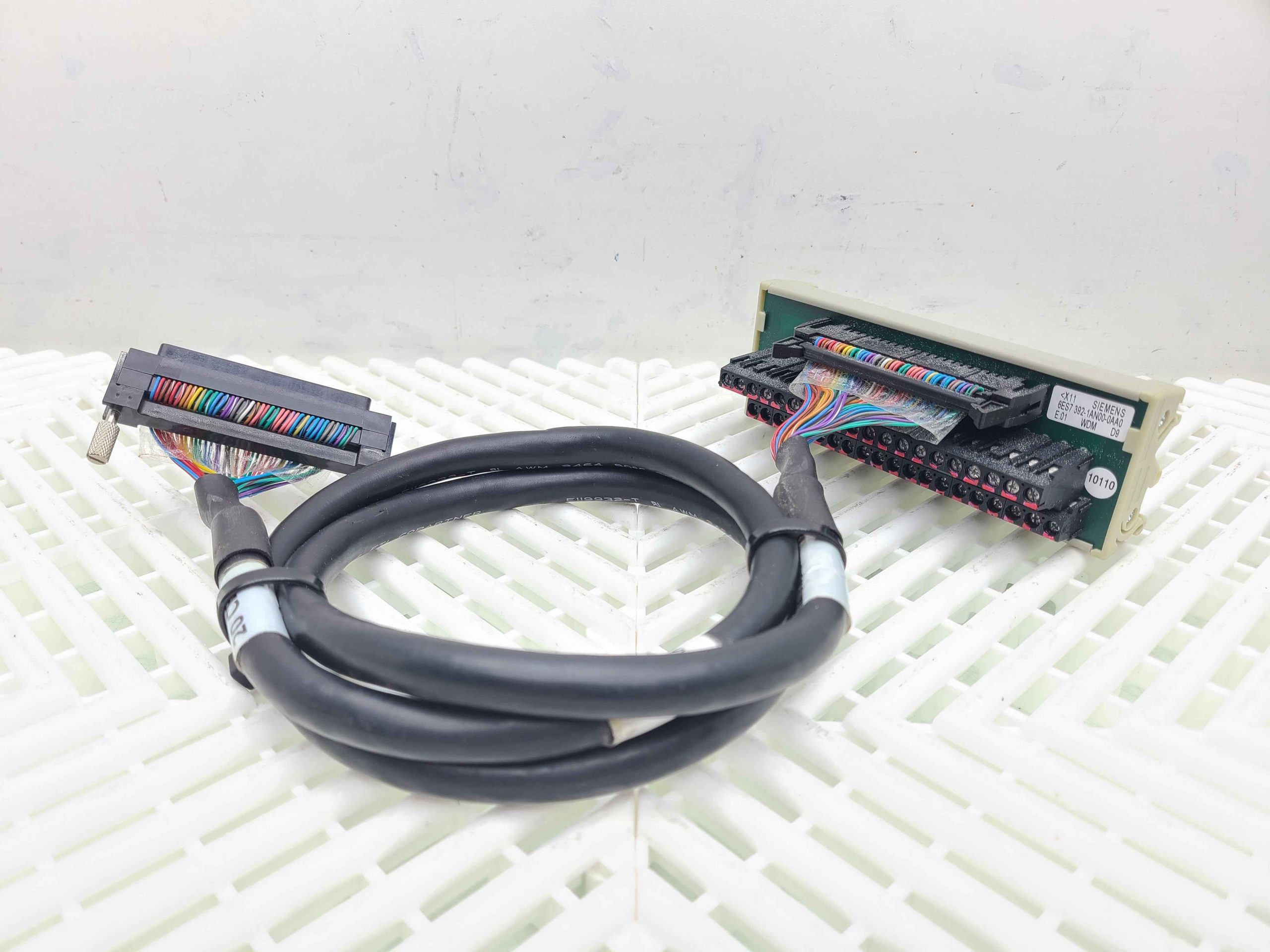 Siemens Simatic 6ES7 392-1AN00-0AA0 Terminal Block - Used - Image 7